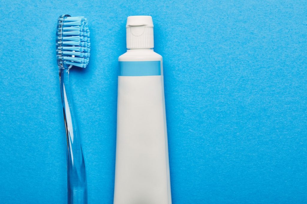 Pasta dental con flúor — clave para la salud bucodental en Toledo